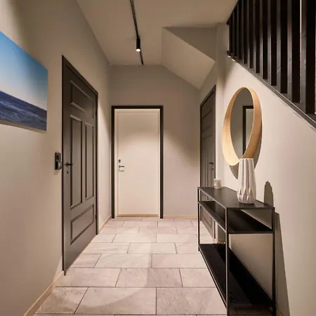 Appartamento With Five Bedrooms And Sea View Dalebru